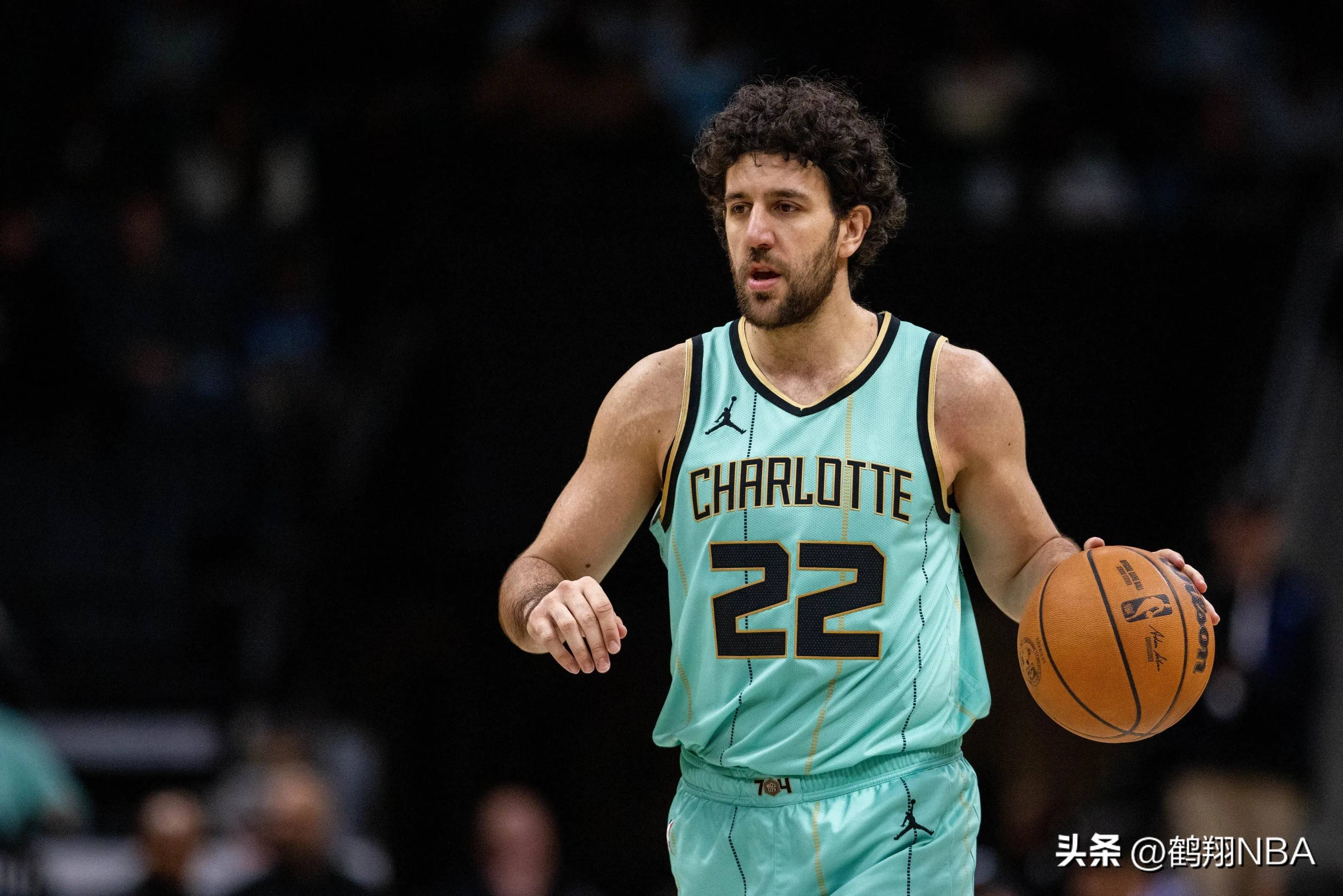 开云体育手机客户端下载-转会期夏洛特黄蜂强势反弹——CBA季后赛节点到来，话题不断，年轻球员得到机会(2025nba夏季联赛赛程开拓者直播吧)