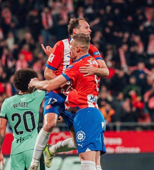 北京国安训练开放日，窗口期远射贴柱引欢呼，西甲在即，医务组通报恢复的简单介绍