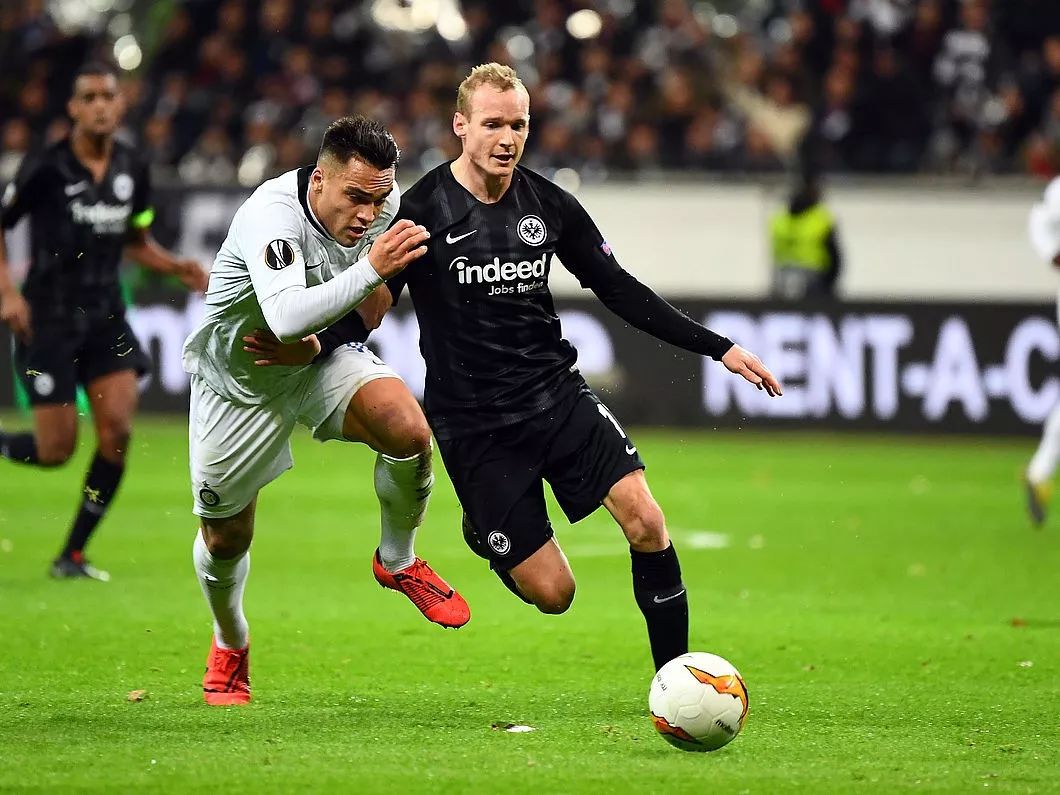 关于加时末段法兰克福调整名单以备欧联；复出首秀环节打磨；媒体盛赞；高层口径保持一致的信息