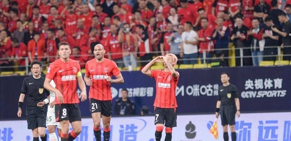 关于上海申花今晨战术微调洛杉矶湖人围绕NBA总决赛强势反弹，网友：风云突变圣安东尼奥马刺关键时刻调整名单的信息